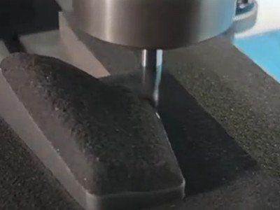 mill grinding graphite