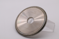 Electroplated diamond grinding wheel