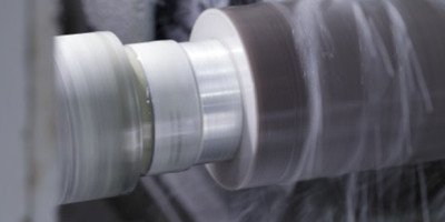 Glass vertical stacking edge polishing