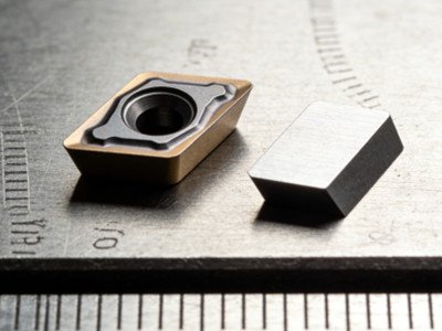 carbide inserts vs cermet inserts